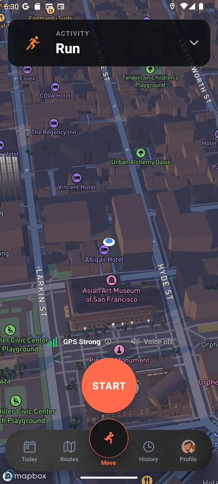 GPS run tracker with a 3D map, a GPS Strong indicator, voice cue toggle, and a Start button.